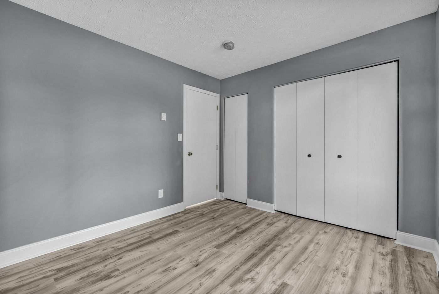 Light gray wood look vinyl plank flooring
